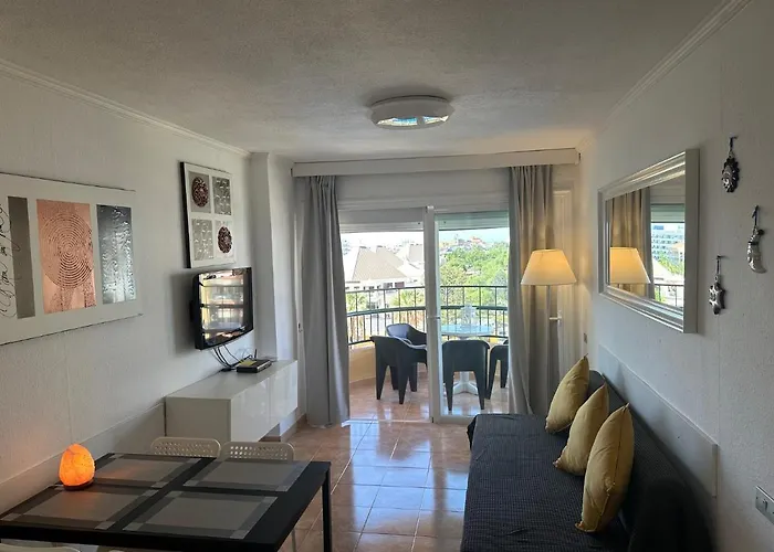 Mara With Beautyful Oceanview Apartament *